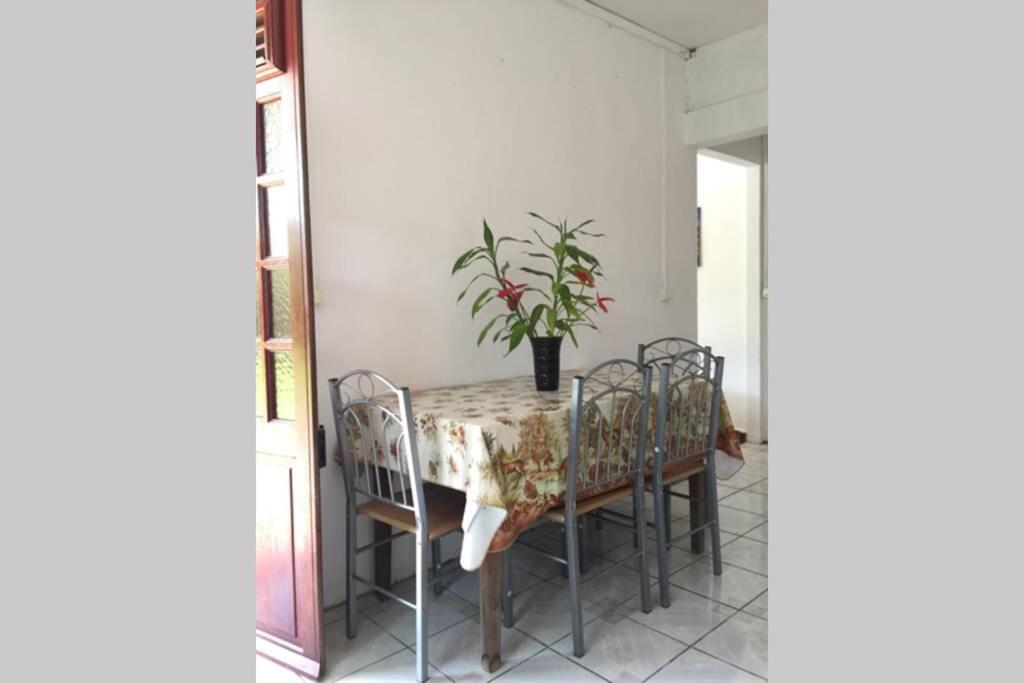 Logement En Pleine Verdure Tropicale -10 Min Plage Le Morne-Rouge Exterior foto